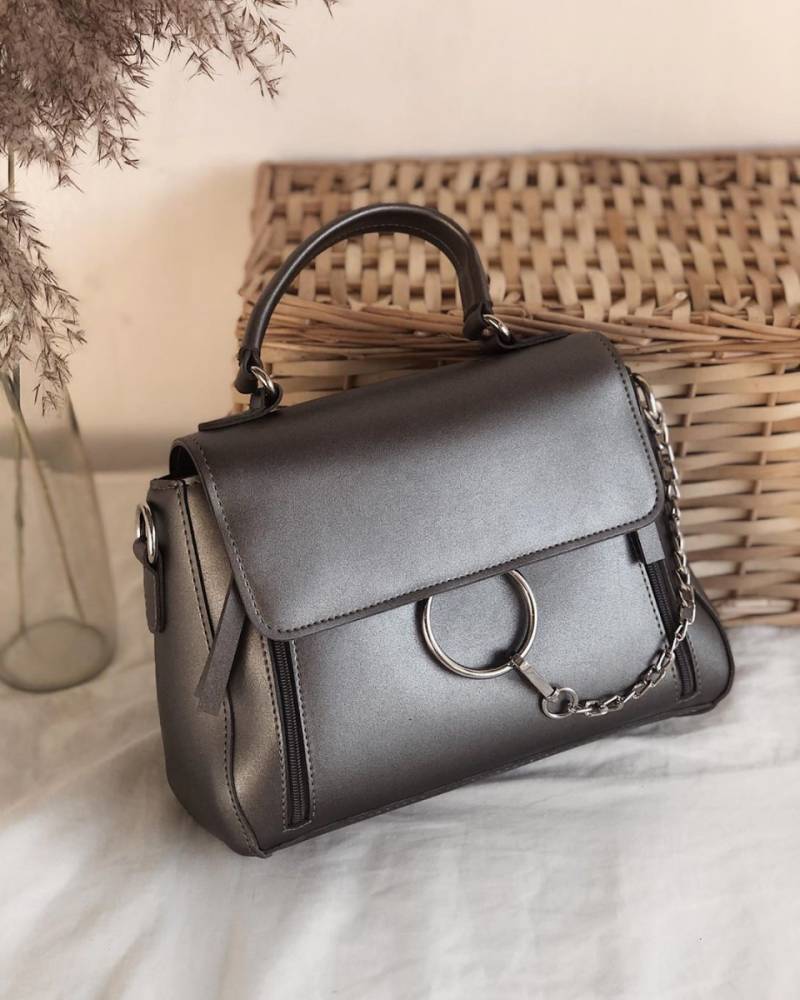 Сумка кросс-боди &quot;Плейно&quot; с кольцом и цепочкой Romashka, Серебряный (1047)