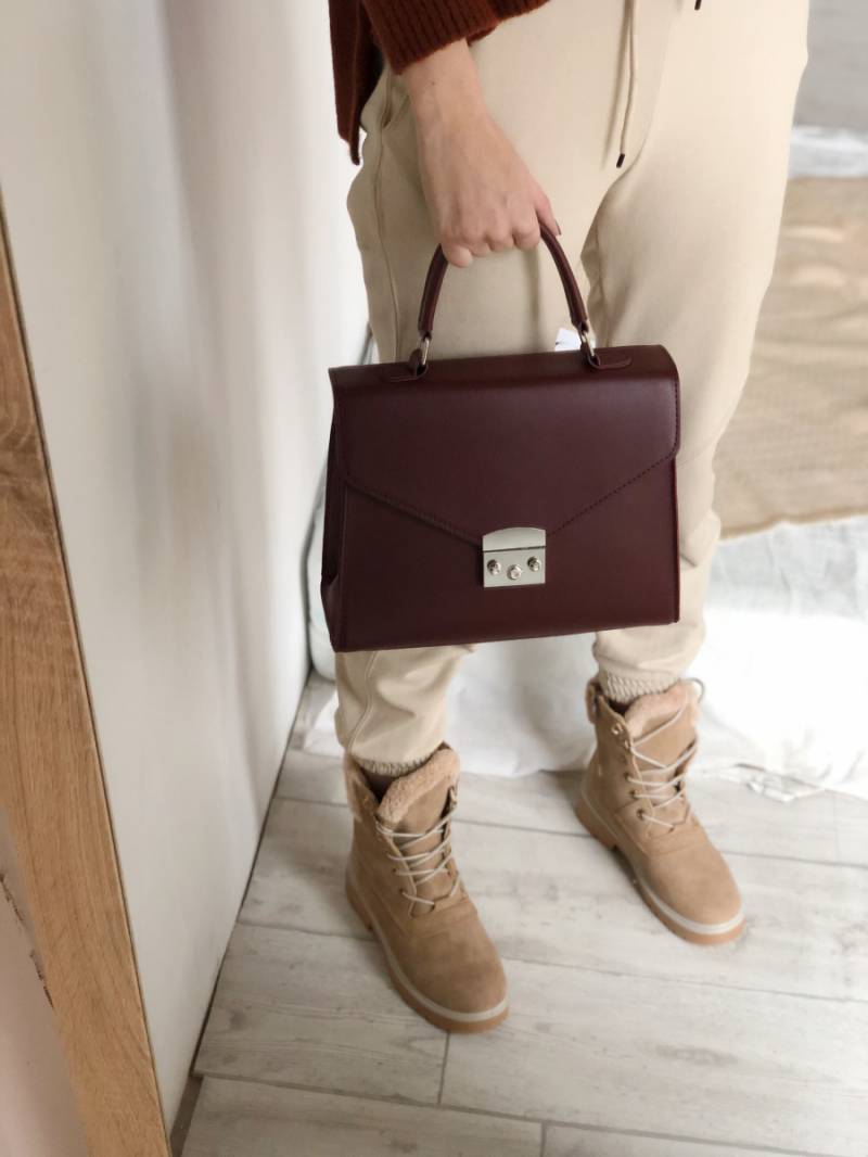 Сумка трапеция классическая в виде конвертика Romashka, Бордовый (1058)