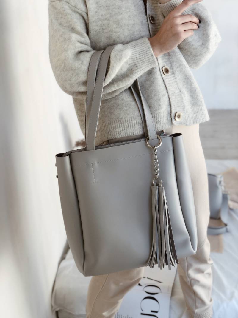 Шоппер "Равенна" с кисточками с длинными ручками и ремнем БРАК, Серый 11533