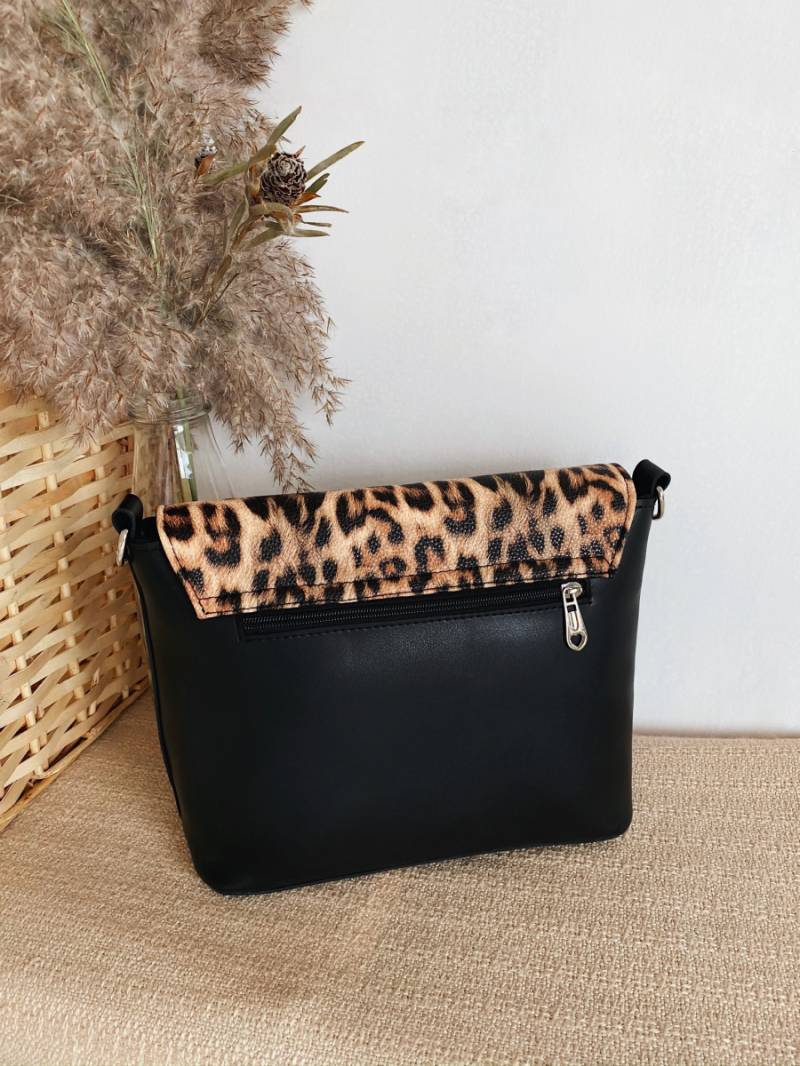 Сумка "Модесто" с нахлёстом и ручками-полуцепочками Romashka, Черный+ (1078)