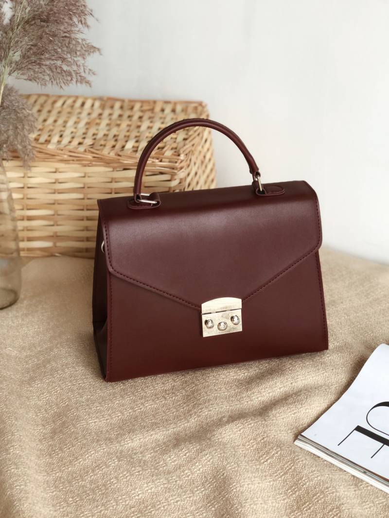 Сумка трапеция классическая в виде конвертика Romashka, Бордовый (1058)