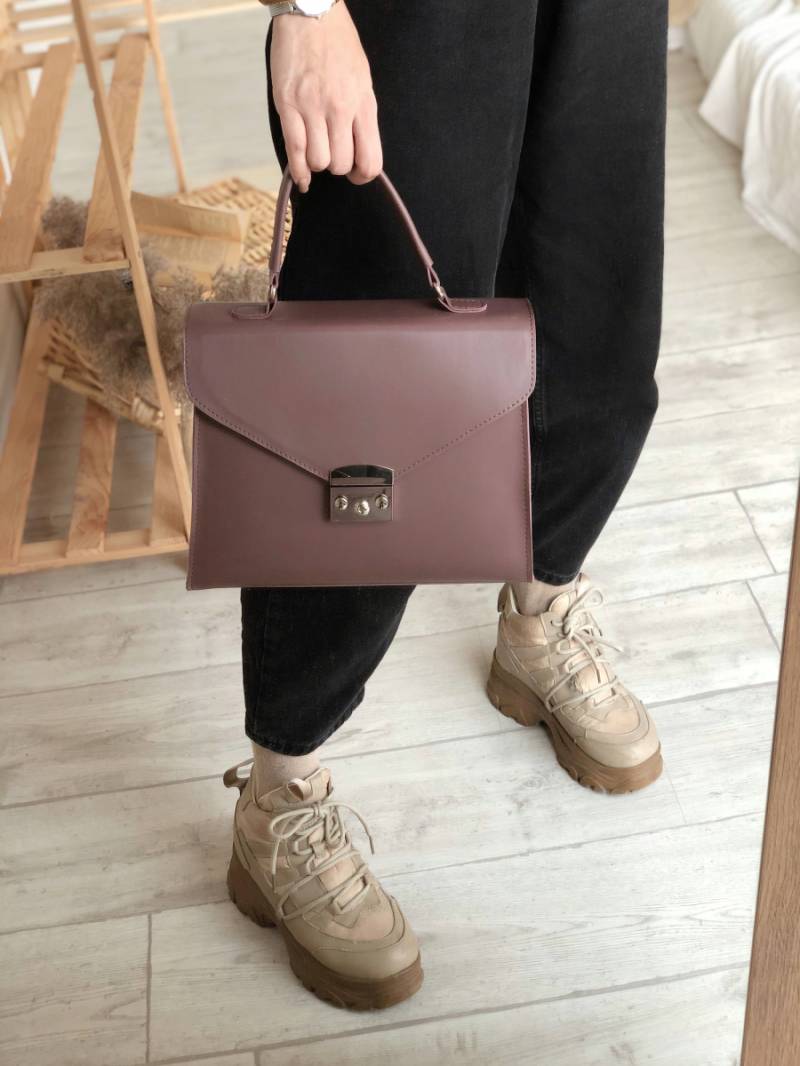 Сумка трапеция классическая в виде конвертика БРАК, Темная пудра 12986