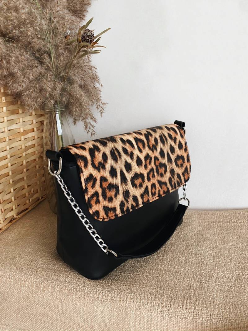 Сумка "Модесто" с нахлёстом и ручками-полуцепочками Romashka, Черный+ (1078)