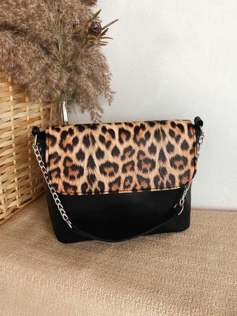 Сумка "Модесто" с нахлёстом и ручками-полуцепочками Romashka, Черный+ (1078)