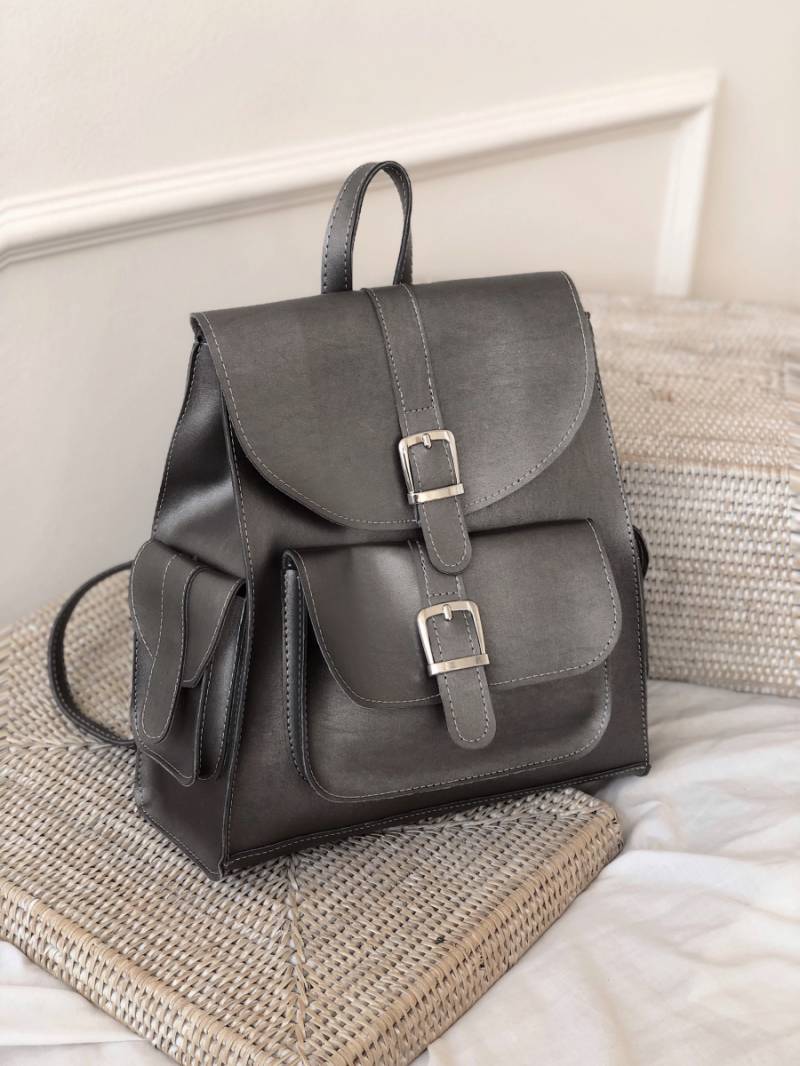 Рюкзак "Леви" с карманами и пряжками на кнопке-магните Romashka, Серебряный (681)